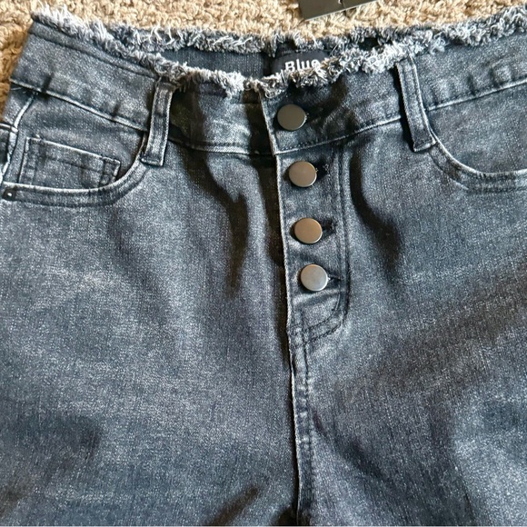 Buckle Blue B Collection Rhinestone Fringe Cropped Flare Jeans – Size Small - Picture 3 of 15